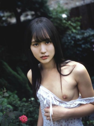 Kaki Haruka - shows tits