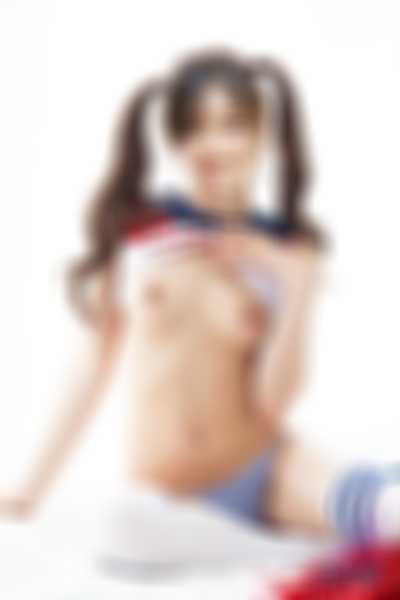 Inoue Nagi - shows tits