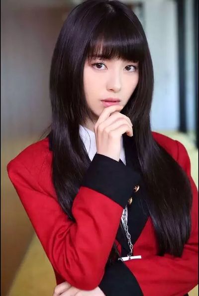 Hamabe Minami - shows tits